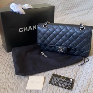 Chanel classic flap caviar handbag silver HW